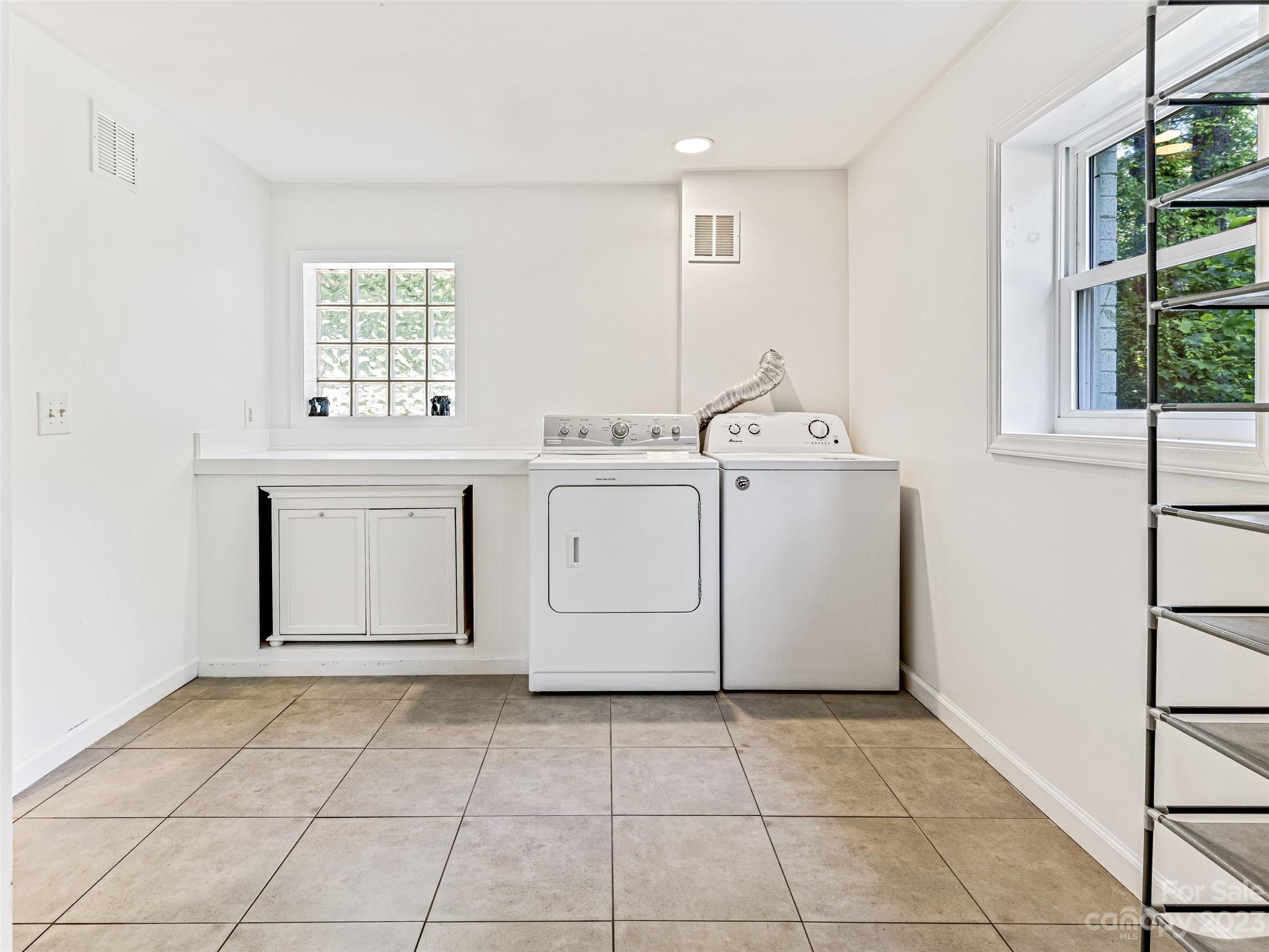 2417 Kanuga Road Hendersonville, NC 28739 - Photo 30 of 39 Gallery Image 30