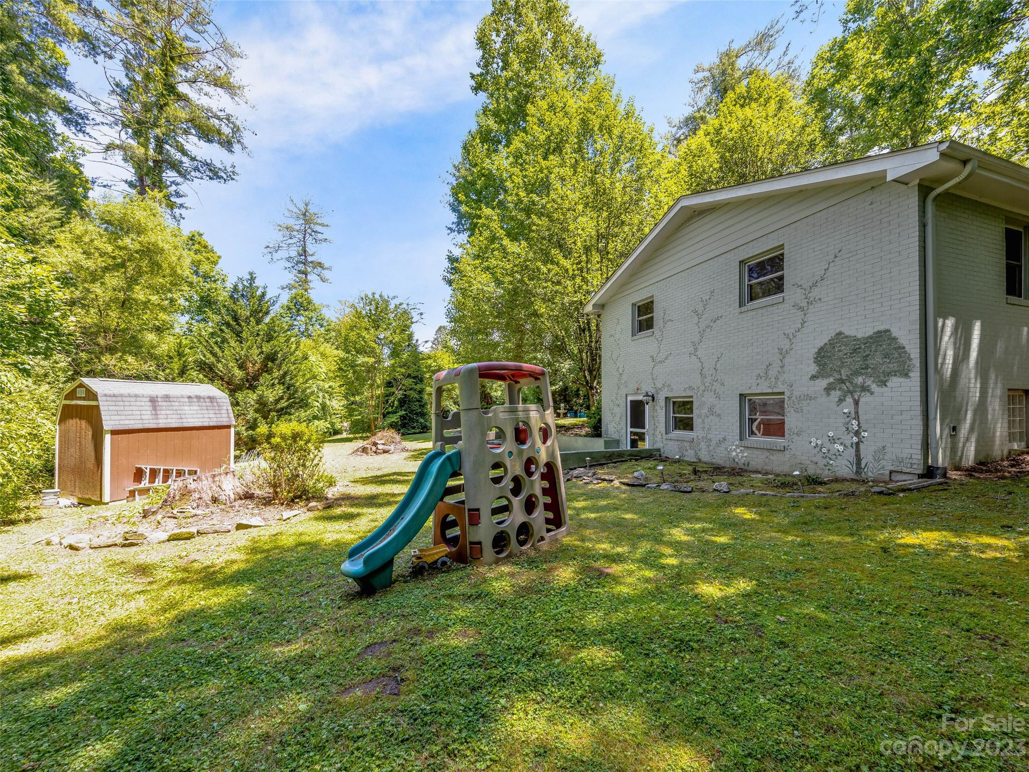 2417 Kanuga Road Hendersonville, NC 28739 - Photo 34 of 39 Gallery Image 34