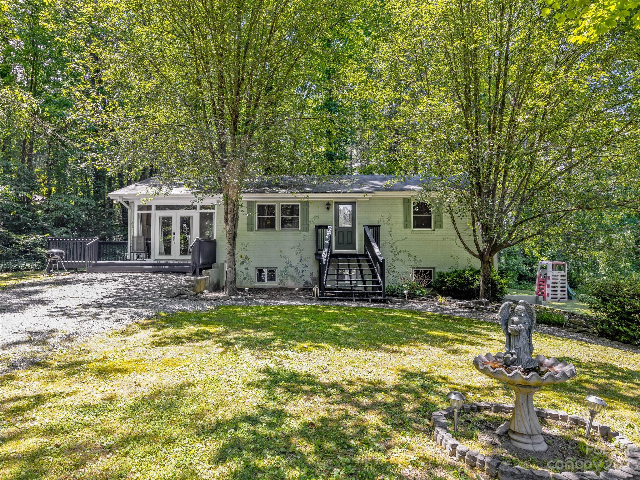 2417 Kanuga Road Hendersonville, NC 28739 - Photo 6 of 39 Gallery Image 6