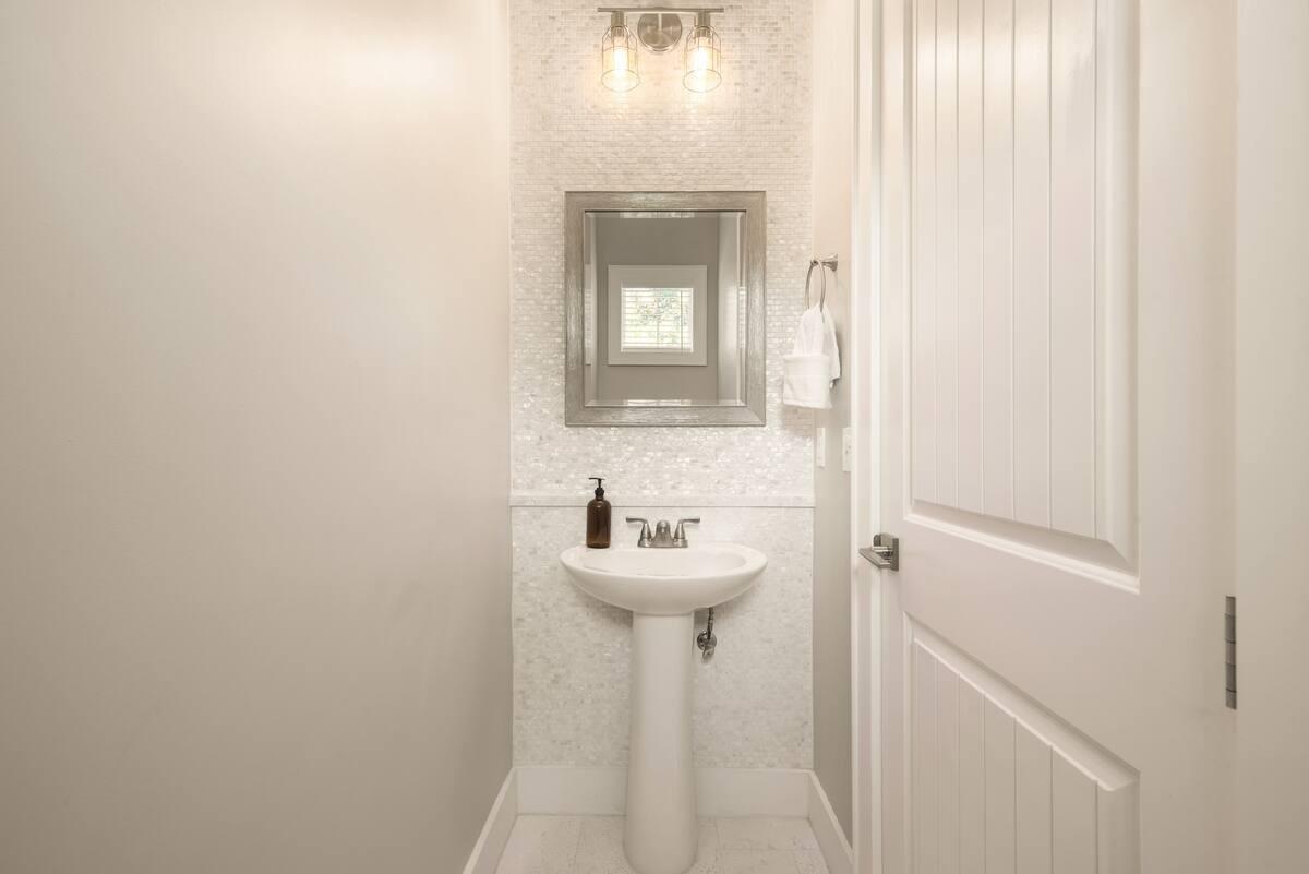 37 Riley Court Miramar Beach, FL 32550 - Photo 20 of 47 1st Floor Powder Room