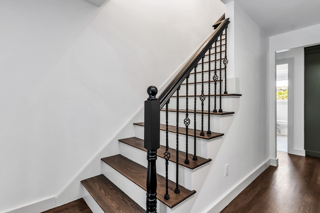 53 Walnut Street Saugus, MA 01906 - Photo 16 of 39