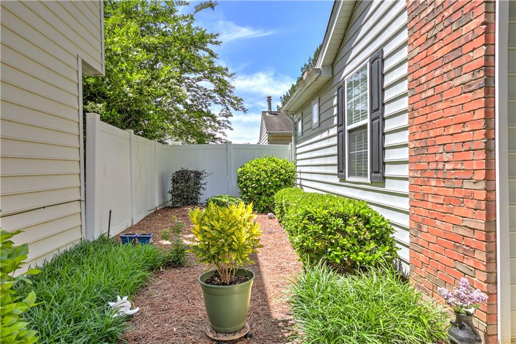 105 Windcroft Circle Northwest Acworth, GA 30101 - Photo 6 of 43