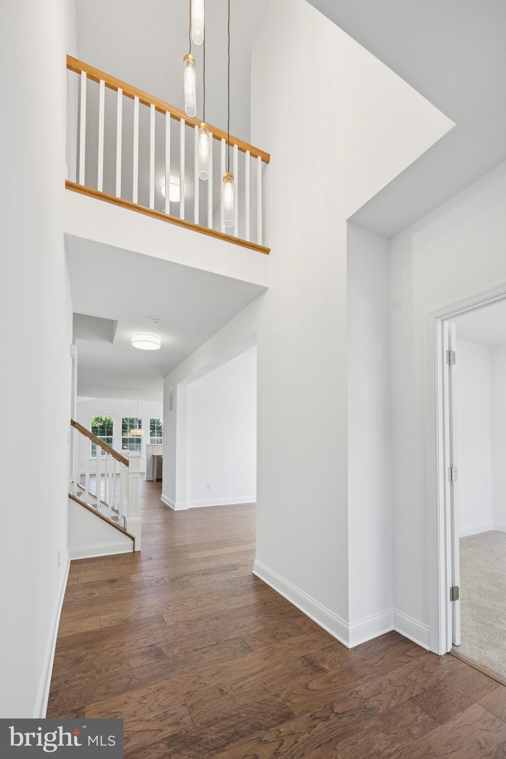 1135 Gibbsboro Road Voorhees, NJ 08043 - Photo 9 of 51 Foyer
