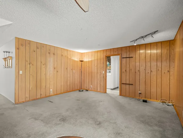 $479,500 | 5197 East Hamilton Avenue, Fresno, CA 93727