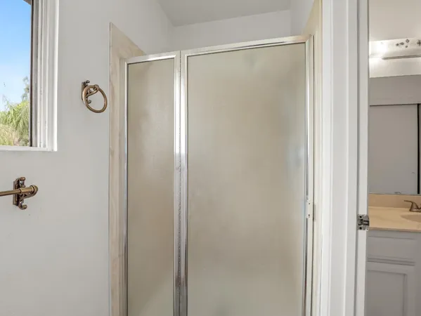 $479,500 | 5197 East Hamilton Avenue, Fresno, CA 93727