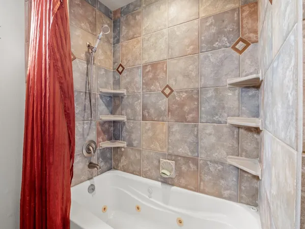 $479,500 | 5197 East Hamilton Avenue, Fresno, CA 93727