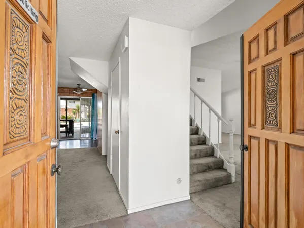 $479,500 | 5197 East Hamilton Avenue, Fresno, CA 93727