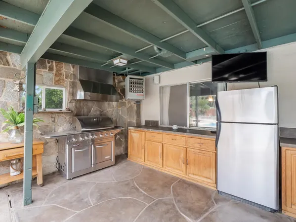 $479,500 | 5197 East Hamilton Avenue, Fresno, CA 93727