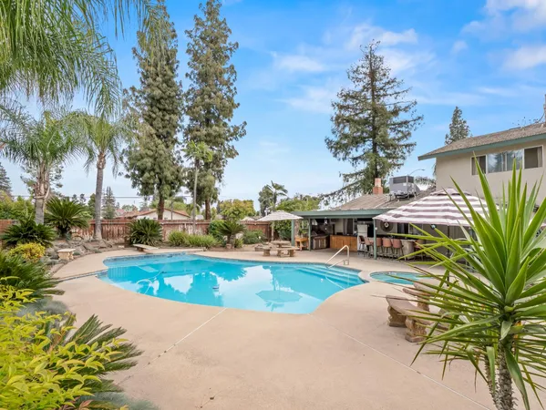 $479,500 | 5197 East Hamilton Avenue, Fresno, CA 93727