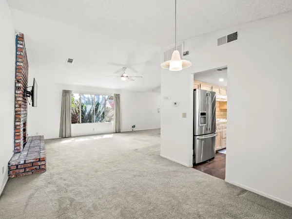 $479,500 | 5197 East Hamilton Avenue, Fresno, CA 93727