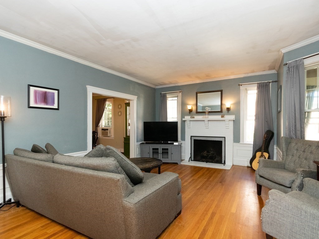 30 Conant Road Quincy, MA 02171 - Photo 3 of 37 Gallery Image 3