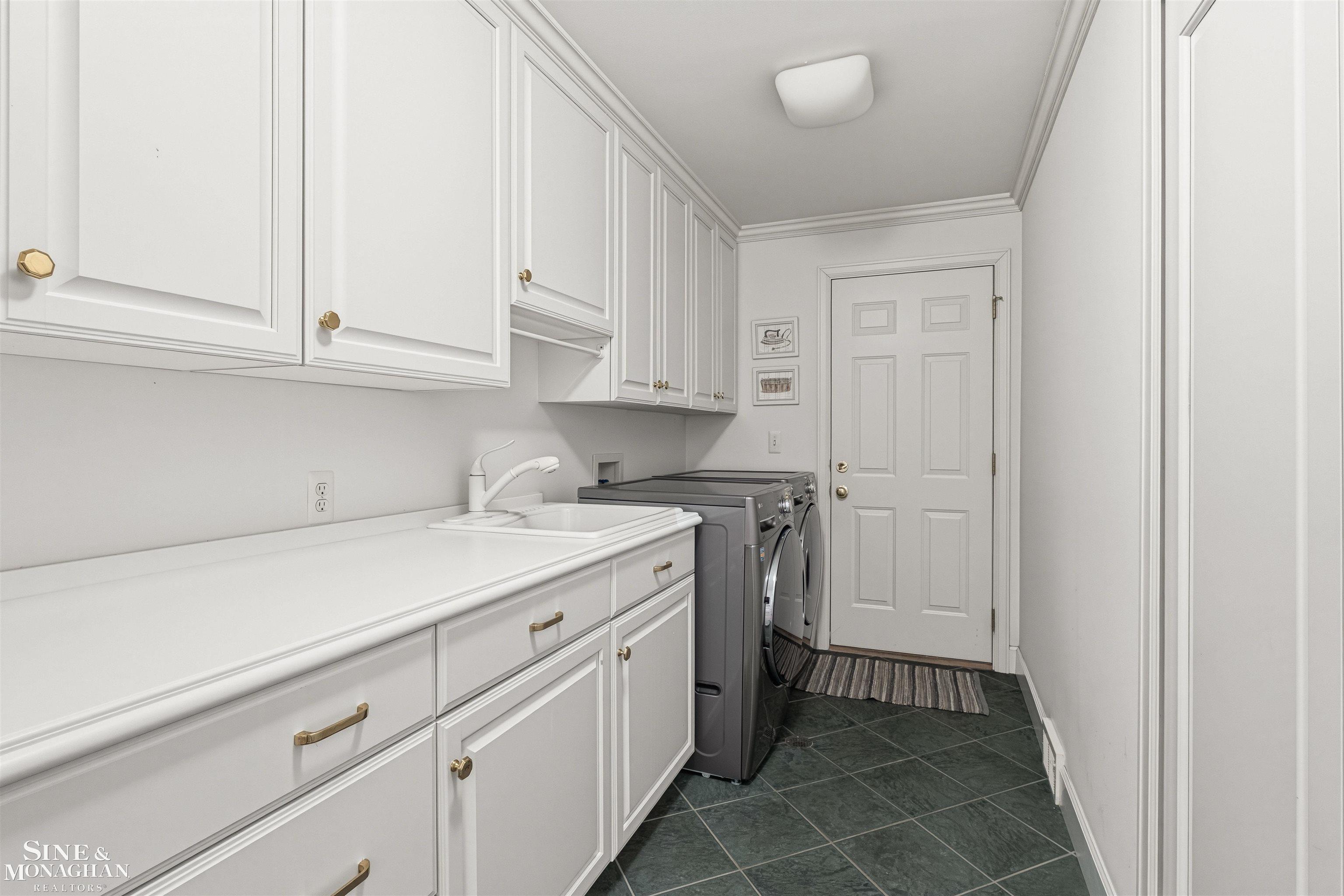 551 Renaud Road Grosse Pointe, MI 48236 - Photo 25 of 61 First Flr Laundry