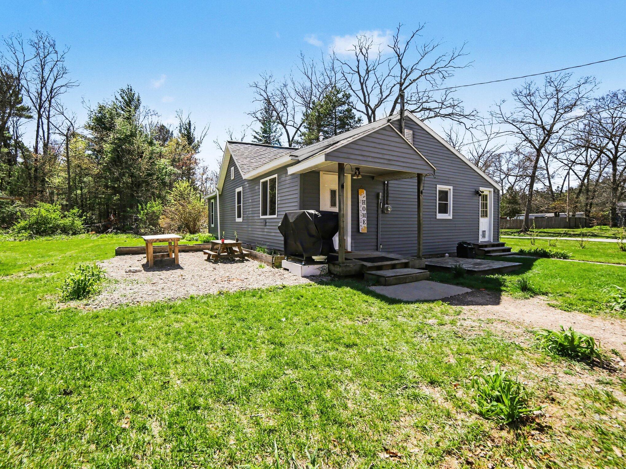 8168 Holton Road Holton, MI 49425 - Photo 21 of 26 022_file_6172