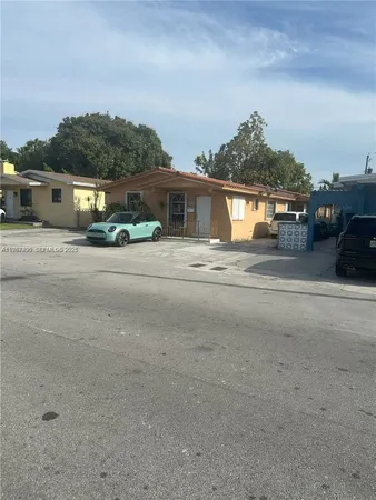 $3,500 | 3268 Southwest 25th Street, Unit 3268, Miami, FL 33133