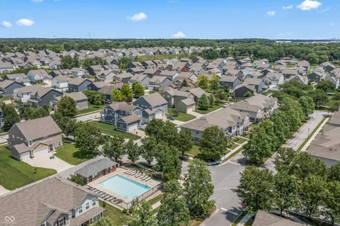 $319,900 | 7264 Governors Row, Avon, IN 46123