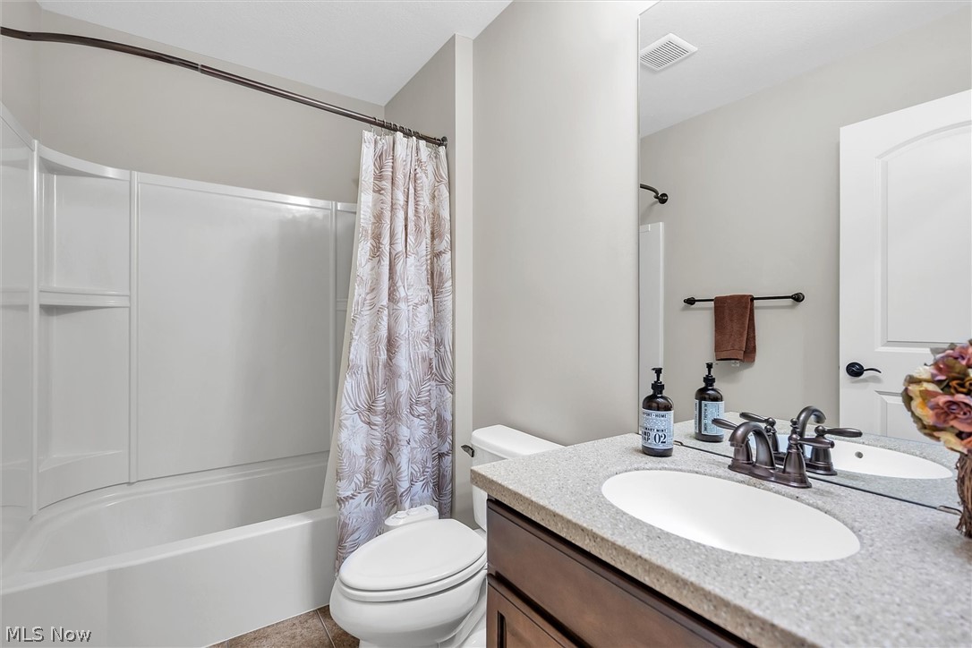 7520 Mystic Ridge Road Chagrin Falls, OH 44023 - Photo 29 of 35 GUEST BATH