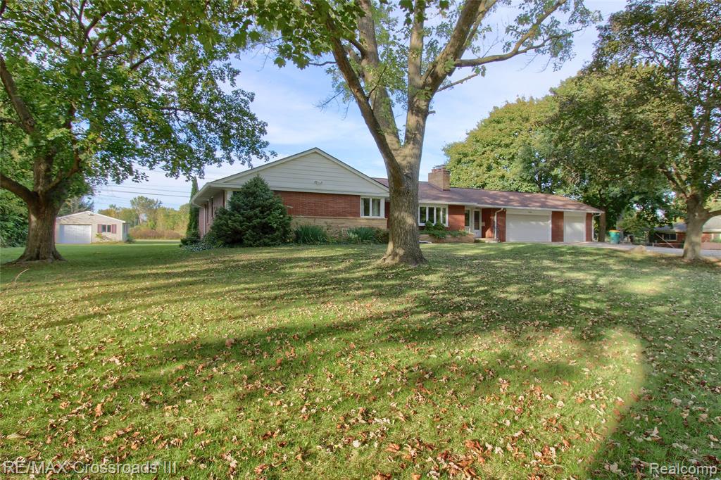 44600 Robson Road Belleville, MI 48111 - Photo 2 of 39