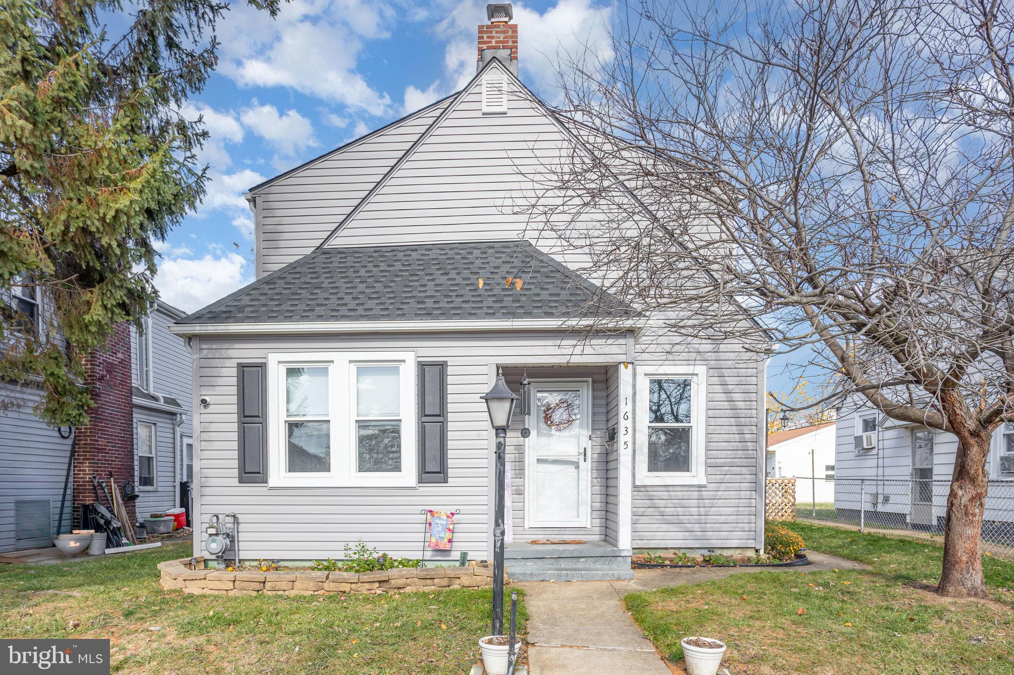 1635 Stanton Street York, PA 17404 - Photo 1 of 27