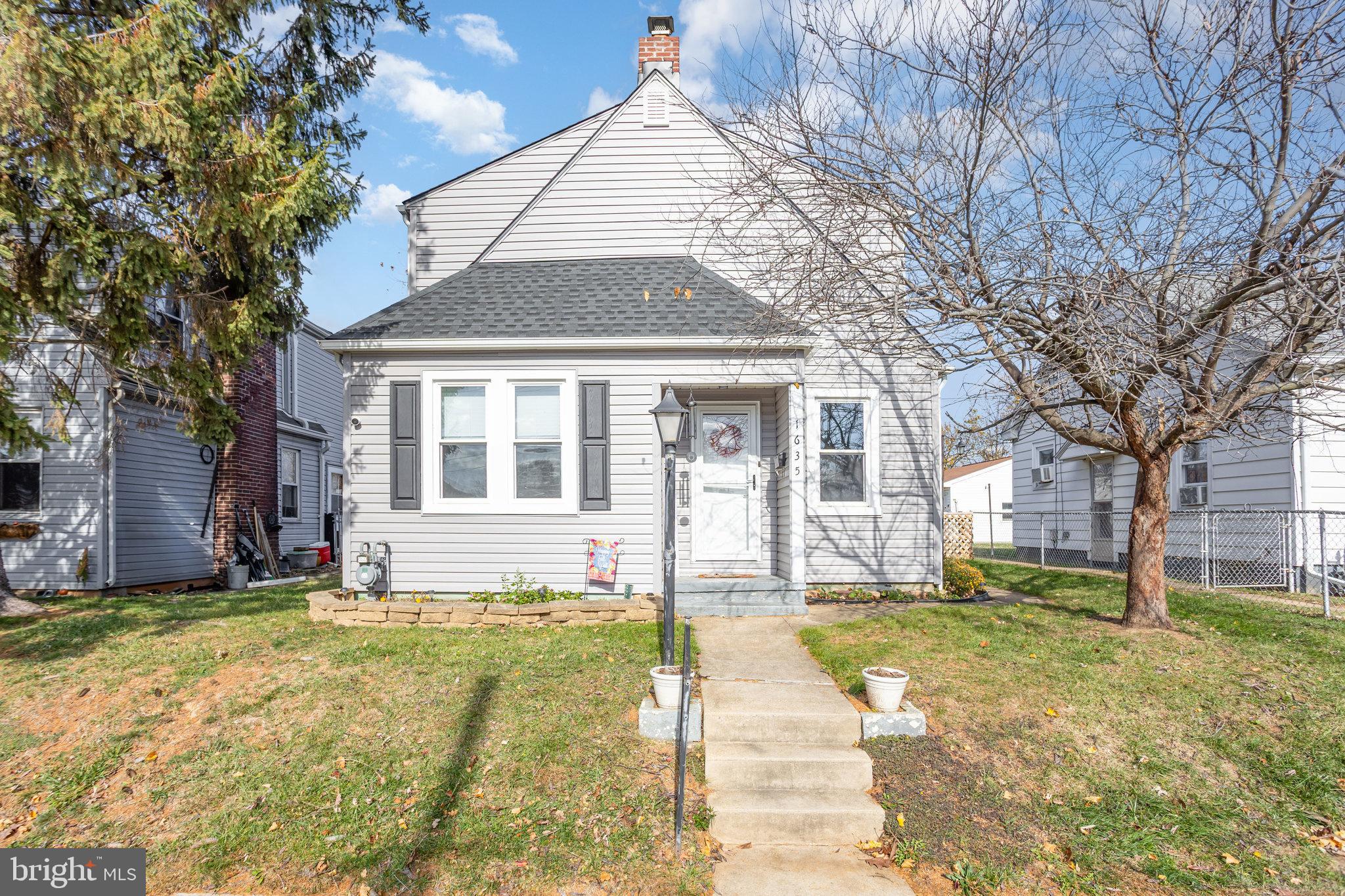 1635 Stanton Street York, PA 17404 - Photo 2 of 27