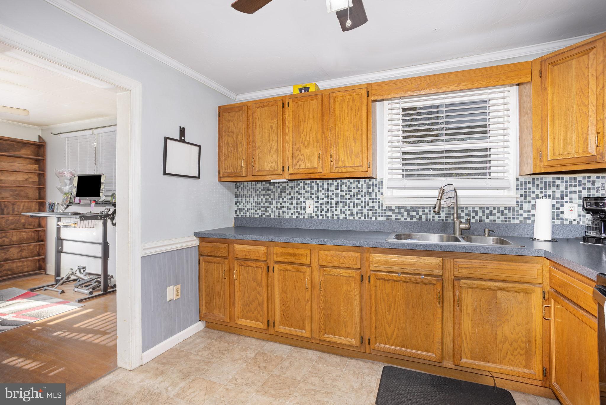 1635 Stanton Street York, PA 17404 - Photo 9 of 27