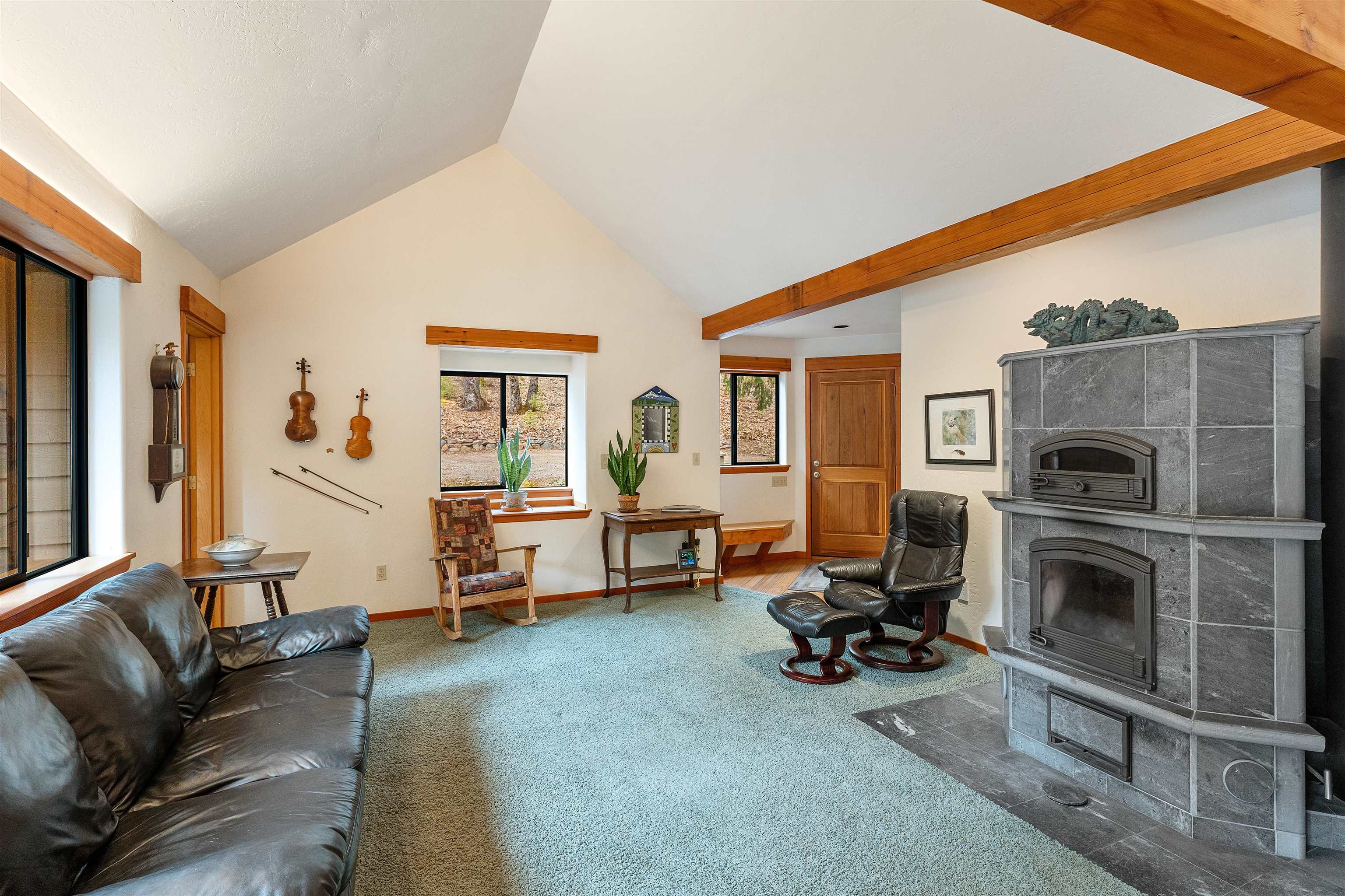 8839 Rocky Road Weed, CA 96094 - Photo 4 of 27 Gallery Image 4