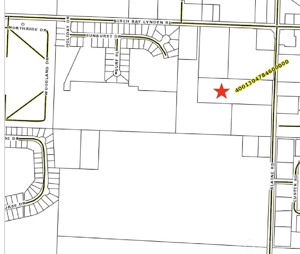 8055 Blaine Road Blaine, WA 98230 - Photo 2 of 14 a picture of a bathroom with a shower