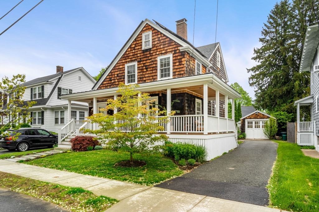 13 Bertram Street Beverly, MA 01915 - Photo 3 of 42