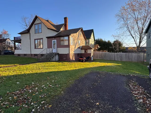 $209,900 | 830 8th Avenue, Two Harbors, MN 55616