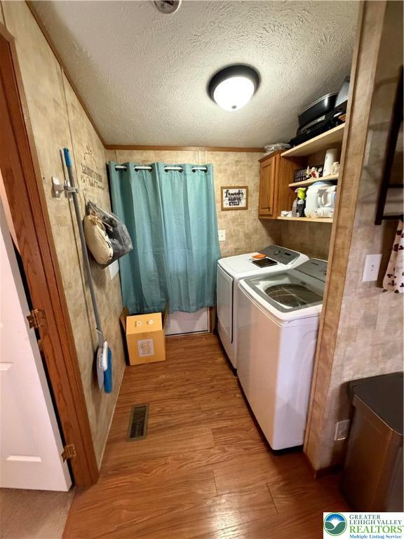 6318 Lamar Court Slatington, PA 18080 - Photo 10 of 18 a utility room with sink a washer and dryer