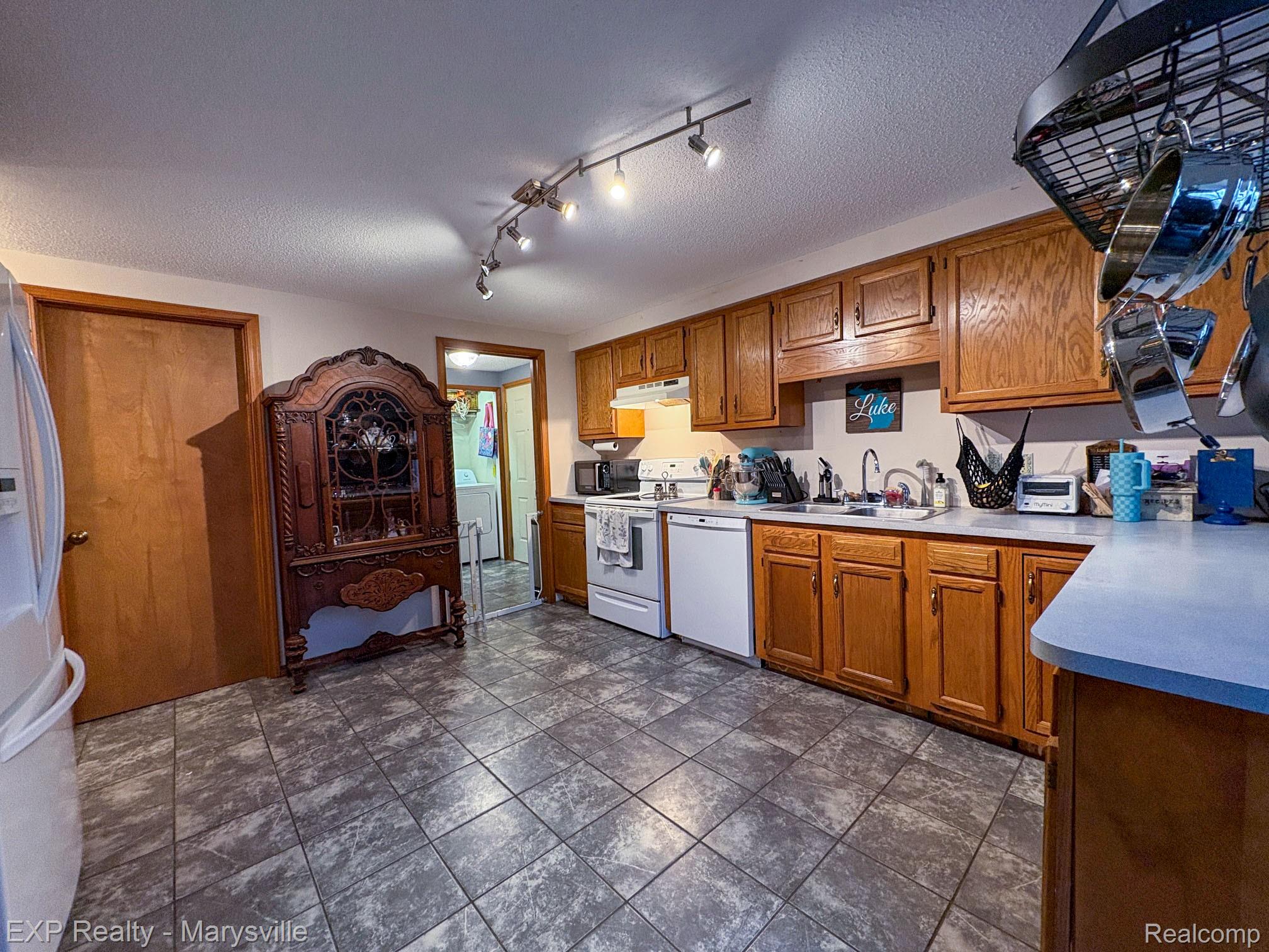 1204 Weeden Road Caro, MI 48723 - Photo 17 of 25 IMG_4980.jpg
