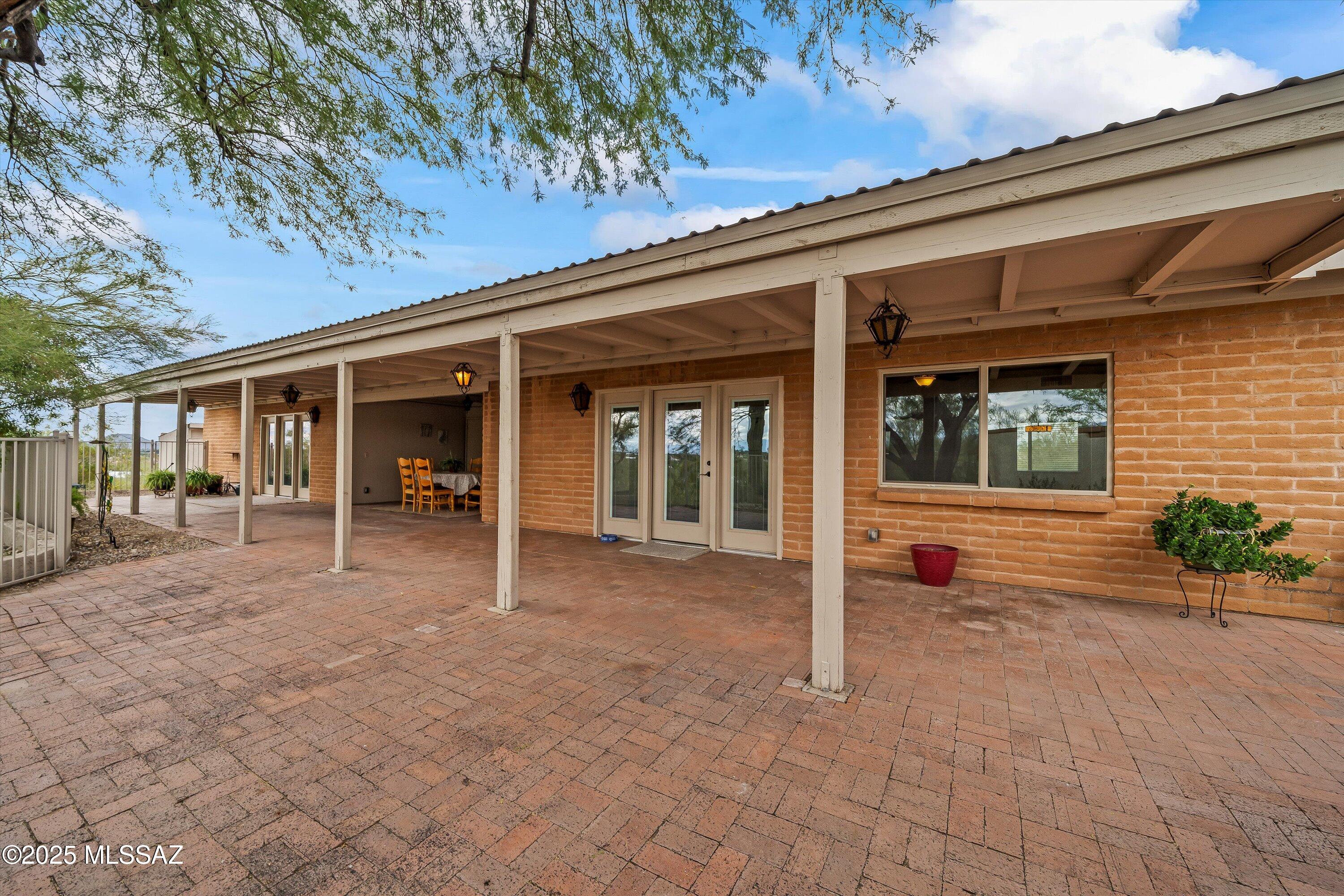1601 West Sunset Road Tucson, AZ 85704 - Photo 35 of 47 35-Back Patio