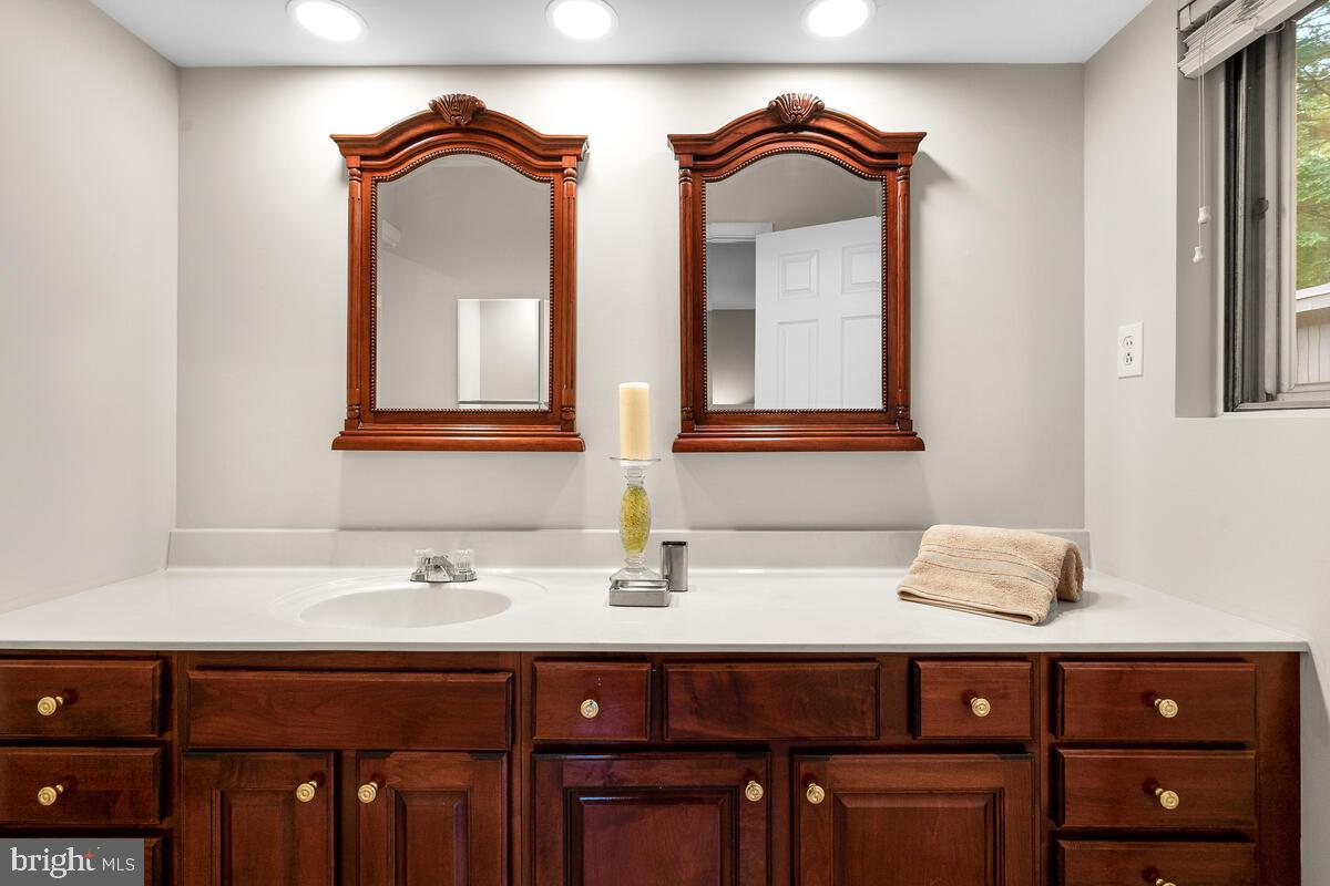 903 Leverton Road Rockville, MD 20852 - Photo 24 of 56 Ensuite Bath