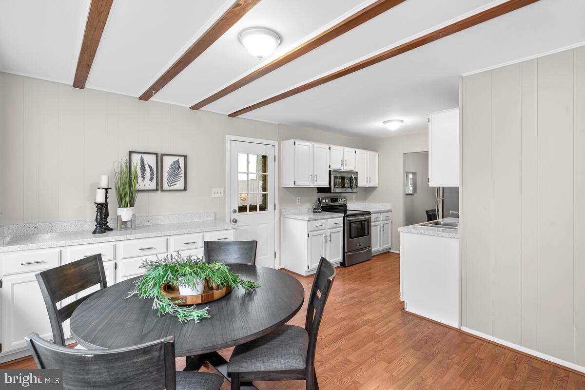903 Leverton Road Rockville, MD 20852 - Photo 8 of 56 Ktichen