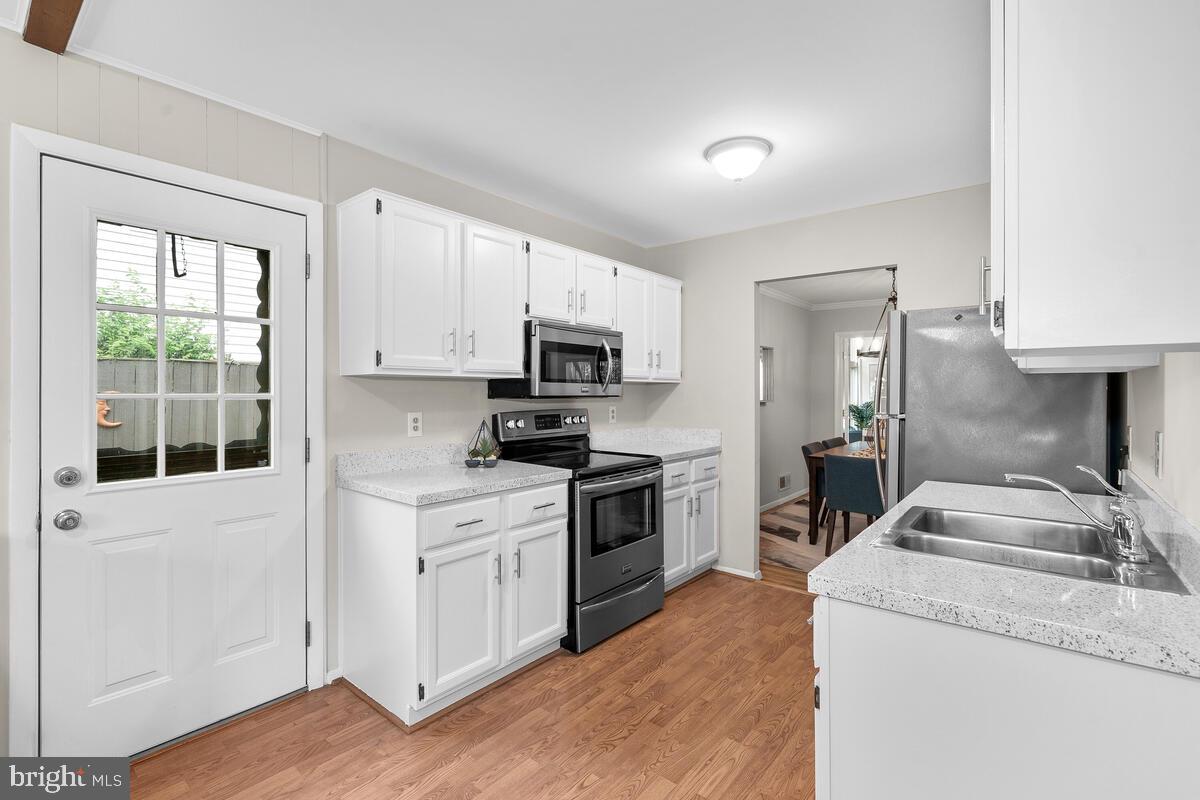 903 Leverton Road Rockville, MD 20852 - Photo 9 of 56 Kitchen