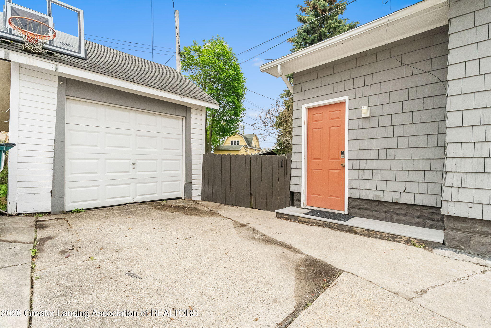 2226 Strathmore Road Lansing, MI 48910 - Photo 27 of 29 12-web-or-mls-Media Jett - 12