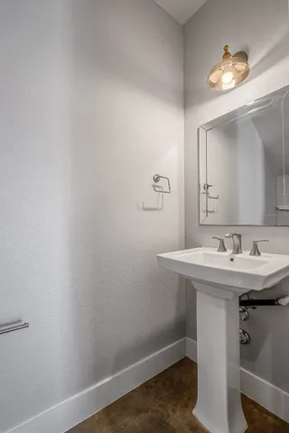 $2,800 | 4707 Leslie Avenue, Unit A, Austin, TX 78721