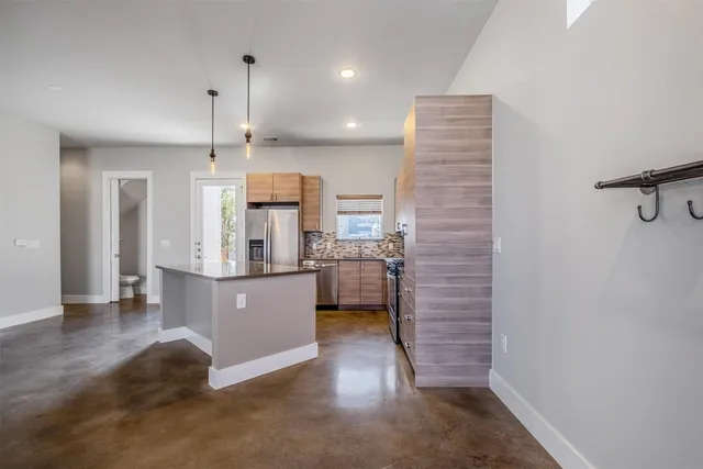 $2,800 | 4707 Leslie Avenue, Unit A, Austin, TX 78721