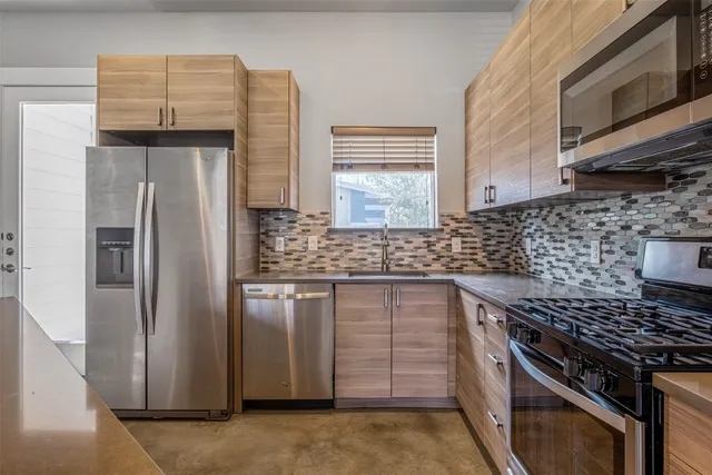 $2,800 | 4707 Leslie Avenue, Unit A, Austin, TX 78721