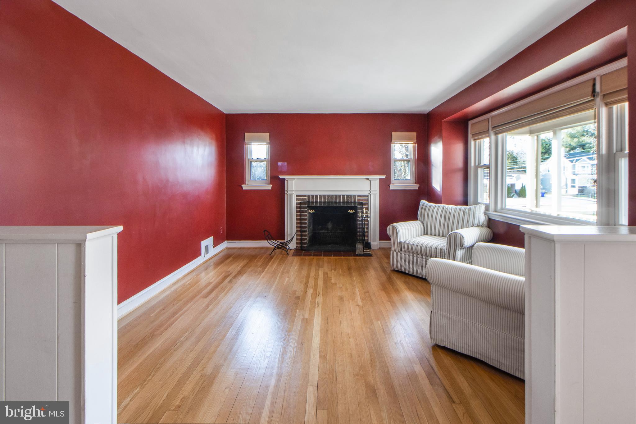2306 Darrow Street Silver Spring, MD 20902 - Photo 5 of 31 Living Room