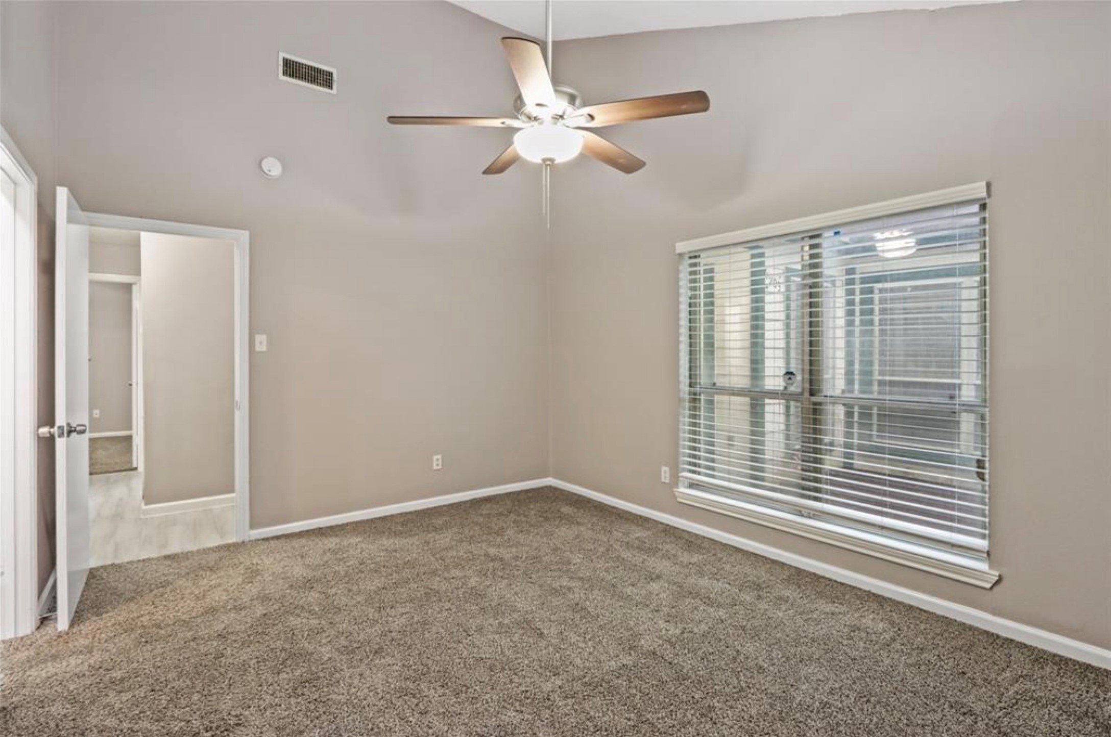 6903 White Tail Drive Spring, TX 77379 - Photo 7 of 32
