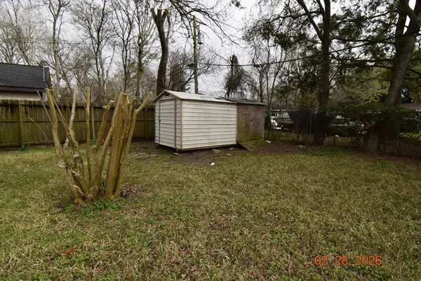 $1,800 | 623 Honeysuckle Drive, La Marque, TX 77568