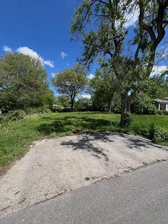$40,000 | 202 Duck Road, Grandview, MO 64030