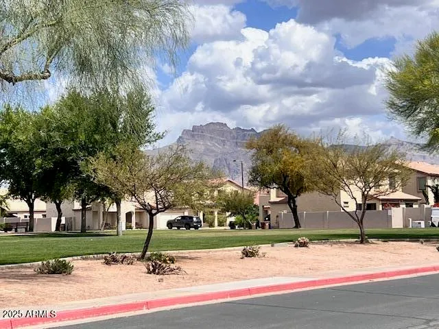$334,900 | 2181 East 27th Avenue, Apache Junction, AZ 85119