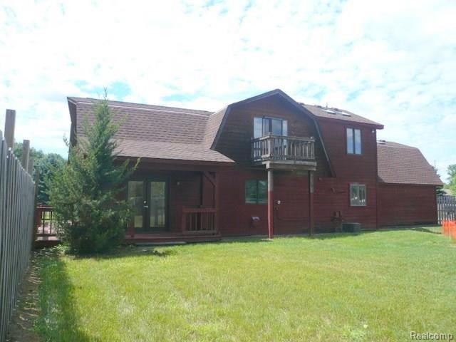 7888 Byron Road Howell, MI 48855 - Photo 26 of 26 26 REAR RIGHT.jpg