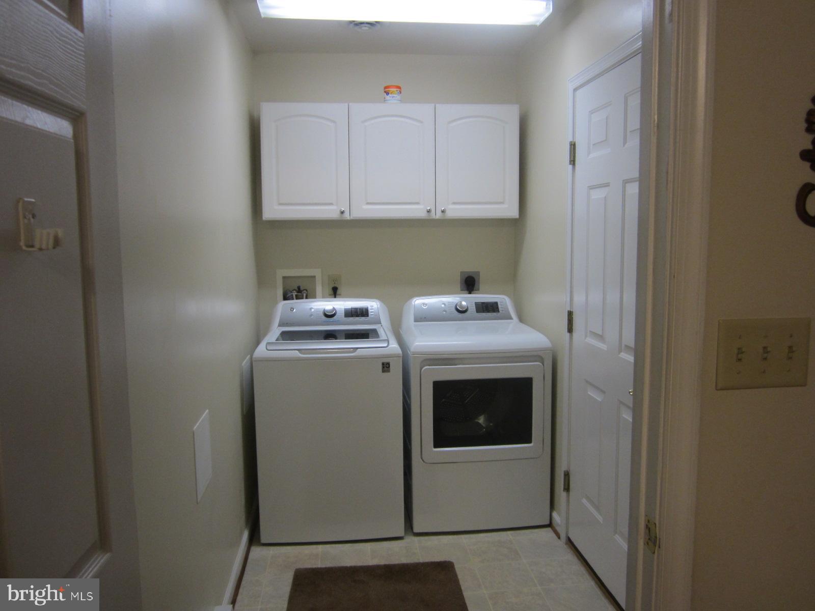 18033 Pin Oak Road Hagerstown, MD 21740 - Photo 8 of 17 separate laundry area