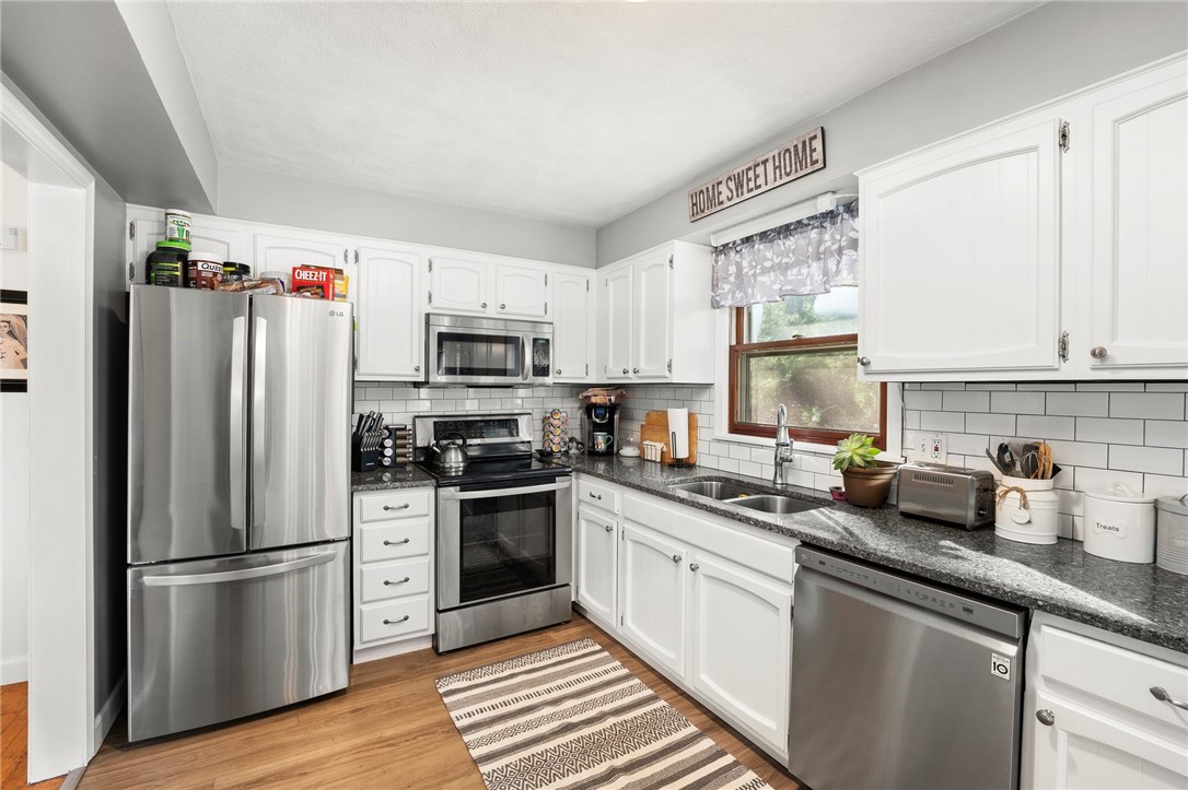 79 Torrey Road Cumberland, RI 02864 - Photo 14 of 48