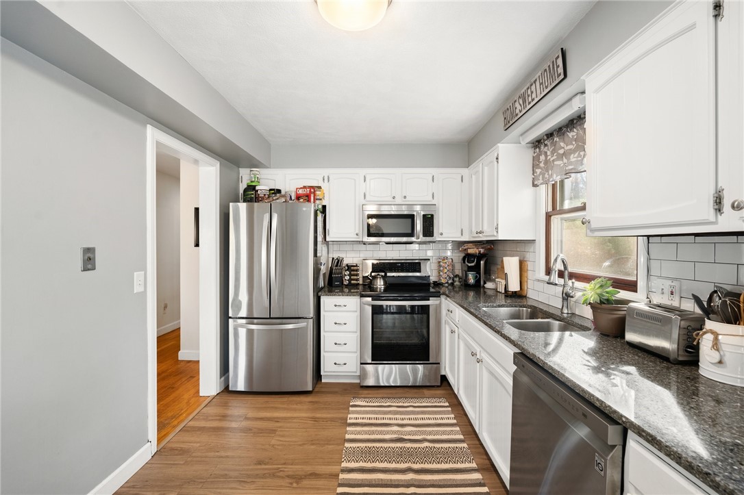 79 Torrey Road Cumberland, RI 02864 - Photo 17 of 48