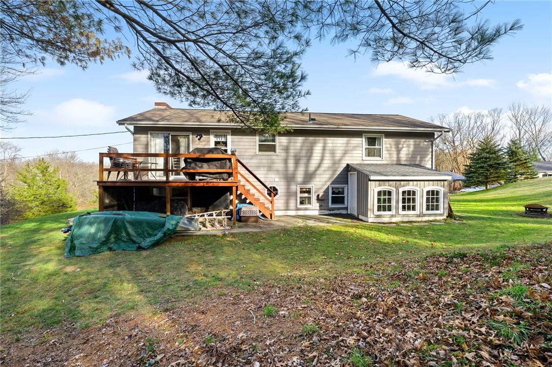 79 Torrey Road Cumberland, RI 02864 - Photo 4 of 48
