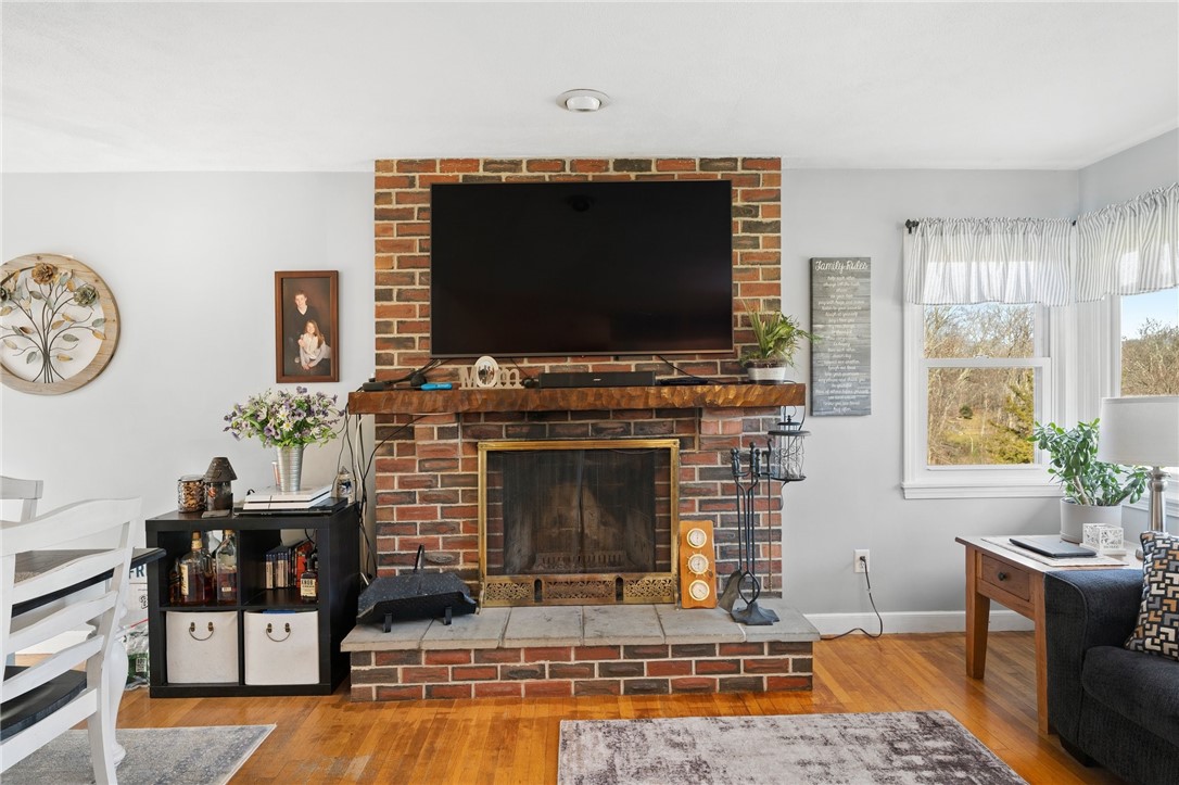 79 Torrey Road Cumberland, RI 02864 - Photo 9 of 48