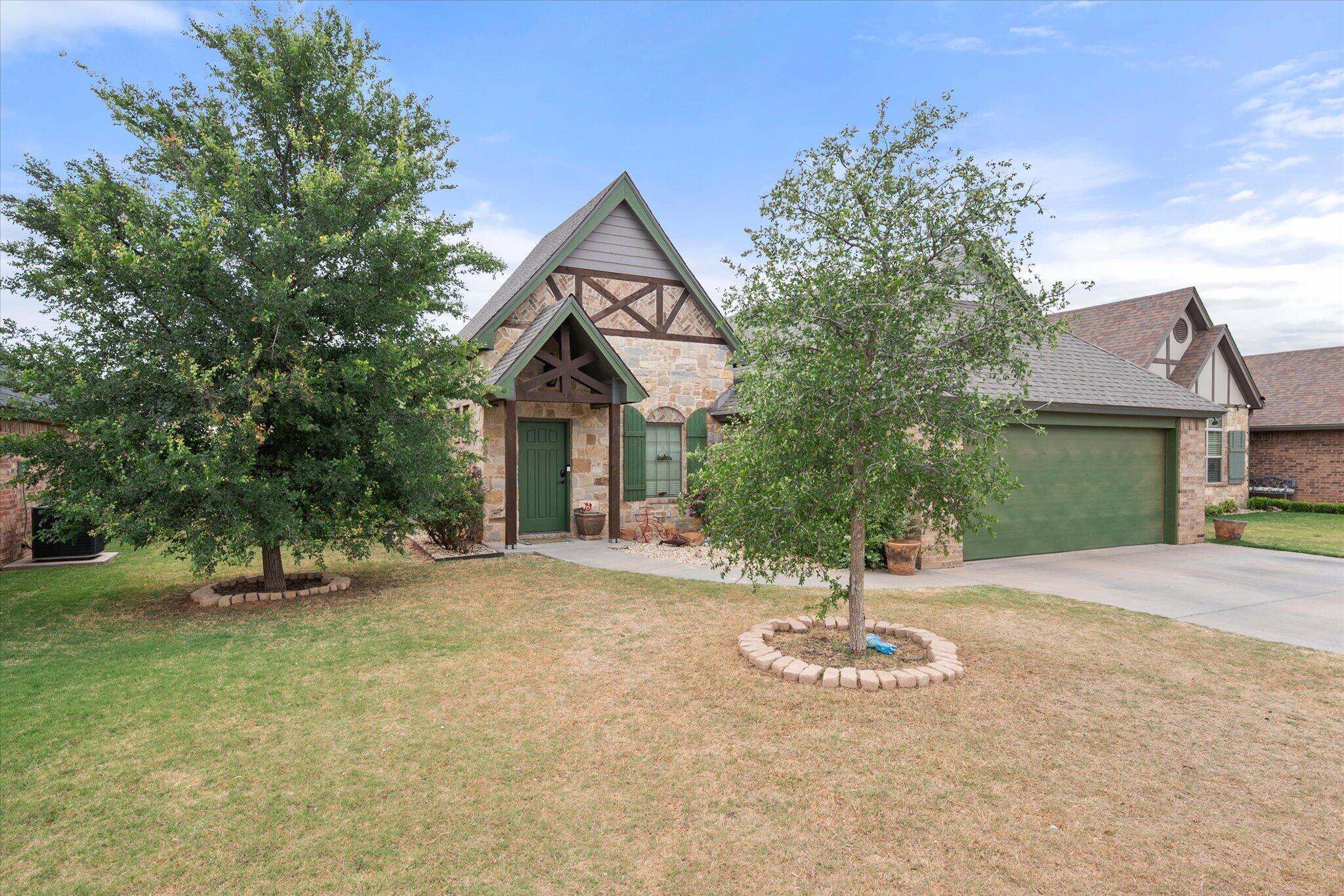 2903 113th Street Lubbock, TX 79423 - Photo 3 of 36 03-DAY_8564